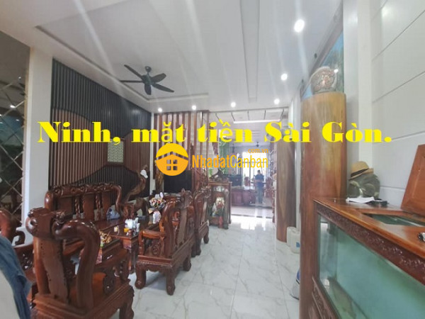 Nhà ngộp, mt kd trần thị cờ, thới an,q12,297m2, 4 tầng,nội thất xịn. 79tr.m2 cả nhàđât.