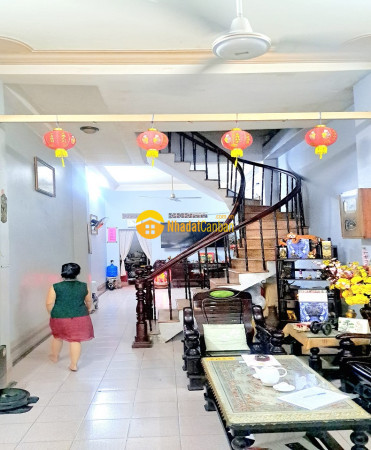 Bán nhà mặt tiền kd cộng hoà, p13, tân bình, 80m², 3 tầng, giá rẻ nhất con đường