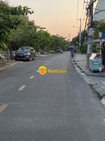 Mặn tiền quân 8 46m2 dòng tiền 8trth giá chỉ 3... tỷ.