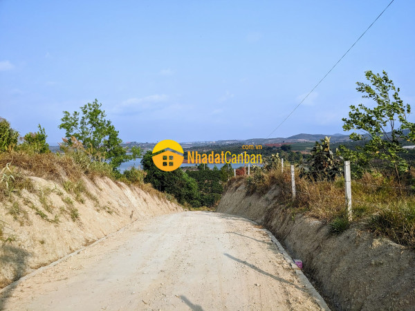 Bán 4.000m2 đất xây biệt thự nghỉ dưỡng view hồ đại ninh,bám 88m mặt đường betong